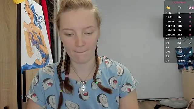 Snapshot of Mary_Blu chatting on October 6, 2025, 9:07 am Mary Blu online show from October 6, 2025, 9:07 am