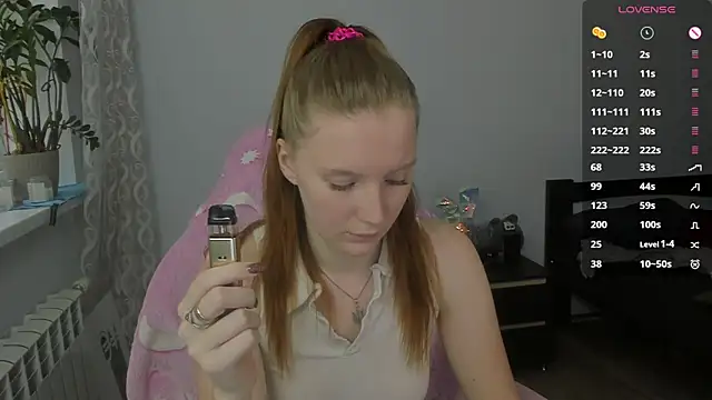 Snapshot of Mary_Blu chatting on November 17, 2025, 8:31 am Mary Blu online show from November 17, 2025, 8:31 am