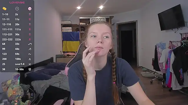 Snapshot of Mary_Blu chatting on November 29, 2025, 10:51 am Mary Blu online show from November 29, 2025, 10:51 am