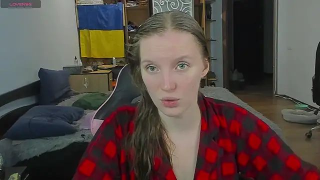 Snapshot of Mary_Blu chatting on December 4, 2025, 1:20 pm Mary Blu online show from December 4, 2025, 1:20 pm