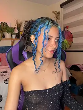 Franchezcaa  online show from April 9, 2026, 1:38 pm