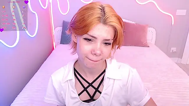 llittle-peachh online show from April 5, 2026, 11:18 am