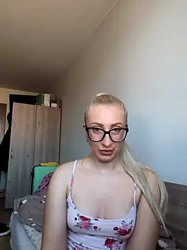 malinalli a online show from March 3, 2026, 1:39 pm