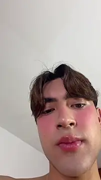 MatthewMoore  online show from April 22, 2026, 1:19 am