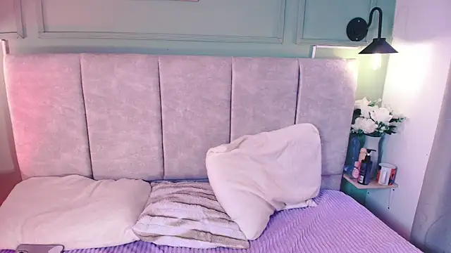 Jessicaparkeer online show from April 25, 2026, 1:03 pm