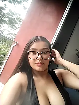 pregnant kitten01 online show from March 4, 2026, 7:20 pm