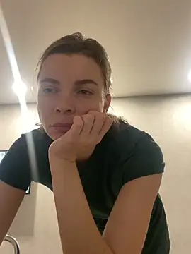 Luna2547 online show from March 7, 2026, 10:29 pm