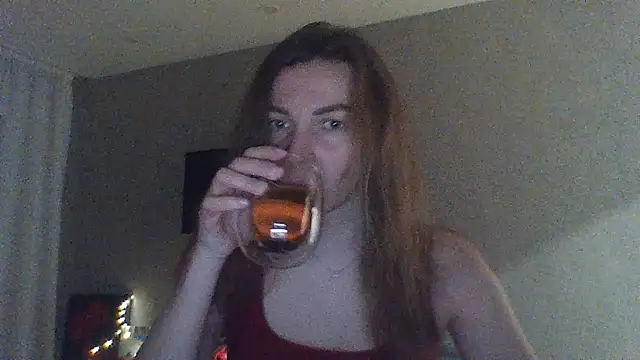 Luna2547 online show from April 4, 2026, 7:55 pm