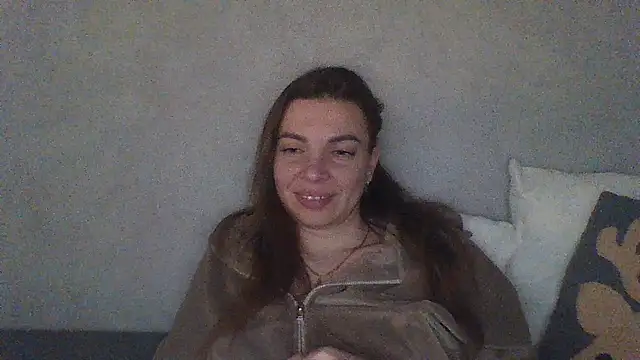 Luna2547 online show from April 5, 2026, 5:54 pm