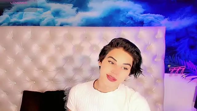 Snapshot of Valentiina_Foxx chatting on June 26, 2026, 9:57 am Valentiina Foxx online show from June 26, 2026, 9:57 am