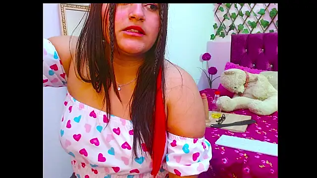 Nany  cute online show from April 21, 2026, 1:42 am