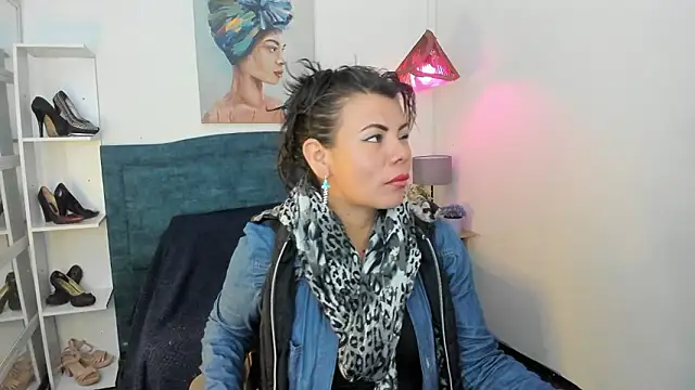 KiaraXMilf online show from March 23, 2026, 12:42 pm