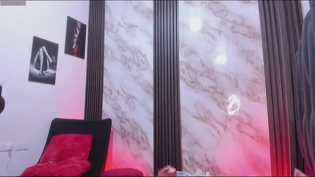 Nina vegas online show from April 13, 2026, 2:00 pm