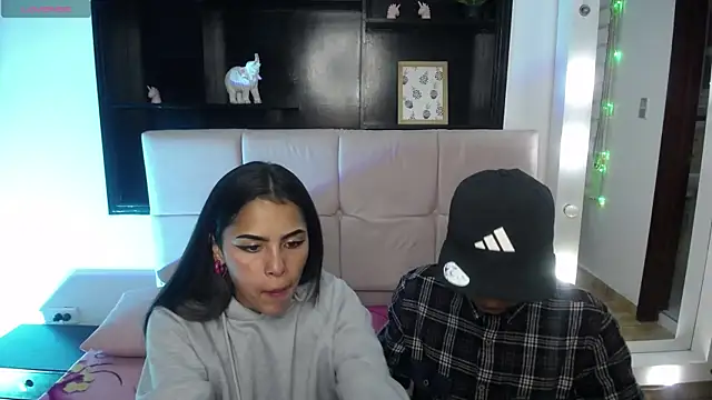  chloe 1 online show from April 17, 2026, 2:14 am