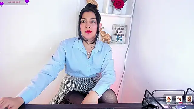 jaade doll online show from April 10, 2026, 4:44 pm