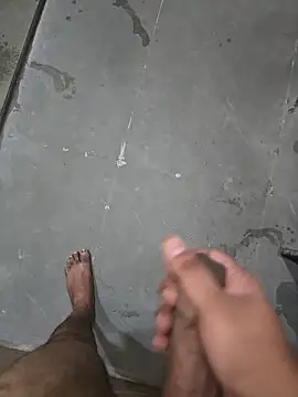 bigbuldgee online show from April 19, 2026, 7:18 am