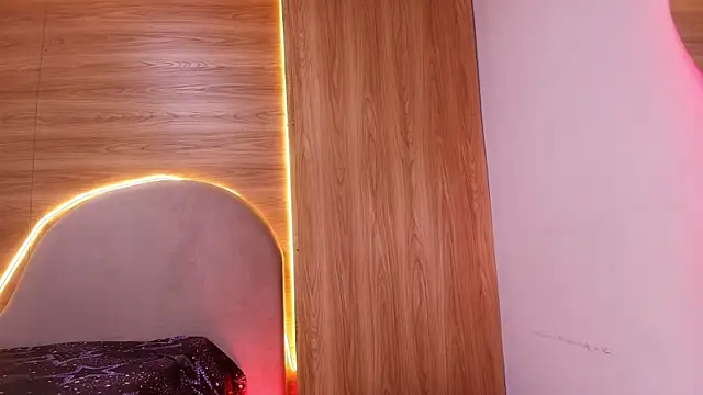 kiara lp online show from April 11, 2026, 3:11 am