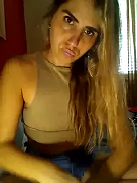 Emilyvuxa online show from March 12, 2026, 7:36 am