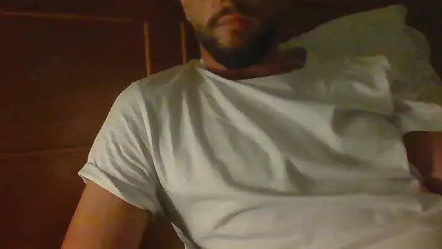 Snapshot of freetom31 chatting on March 11, 2026, 1:39 pm freetom31 online show from March 11, 2026, 1:39 pm