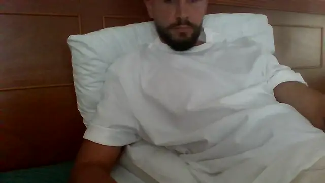 Snapshot of freetom31 chatting on March 17, 2026, 7:01 am freetom31 online show from March 17, 2026, 7:01 am