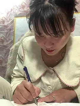 Little Muse78 online show from April 22, 2026, 9:55 am