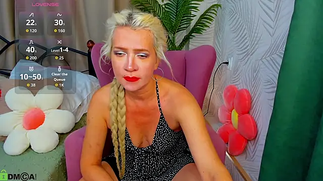 Snapshot of Ledi_Luna chatting on June 2, 2026, 8:38 am Ledi Luna online show from June 2, 2026, 8:38 am