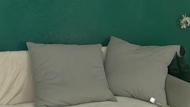 Snapshot of SkinnyNatty chatting on July 11, 2026, 3:53 am SkinnyNatty online show from July 11, 2026, 3:53 am