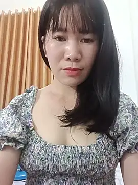 Snapshot of Bondgirl_9 chatting on June 30, 2026, 11:33 am Bondgirl 9 online show from June 30, 2026, 11:33 am