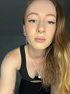 Little Candy 18 online show from July 30, 2026, 5:06 am