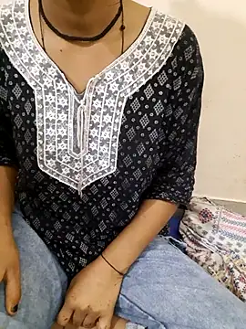 Snapshot of Your_Haseena7 chatting on March 8, 2026, 3:49 pm Your Haseena7 online show from March 8, 2026, 3:49 pm