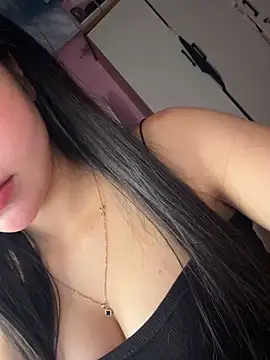 hot-cumplay online show from March 4, 2026, 7:03 am