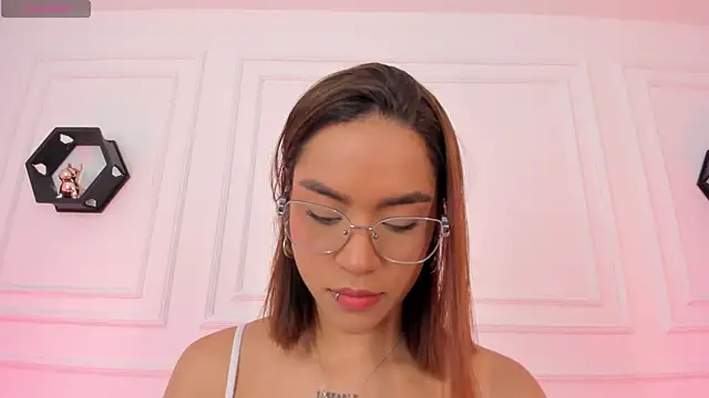 Im Scarlett  online show from June 18, 2026, 5:39 pm
