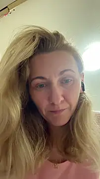 Snapshot of Secret_Ladyx chatting on May 10, 2026, 6:46 pm Secret Ladyx online show from May 10, 2026, 6:46 pm