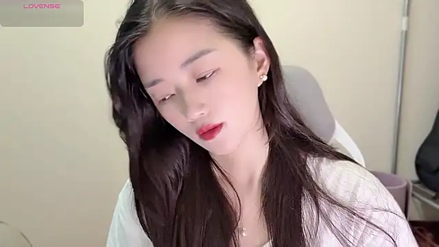 Snapshot of jinxiyao01 chatting on June 24, 2026, 2:43 am jinxiyao01 online show from June 24, 2026, 2:43 am