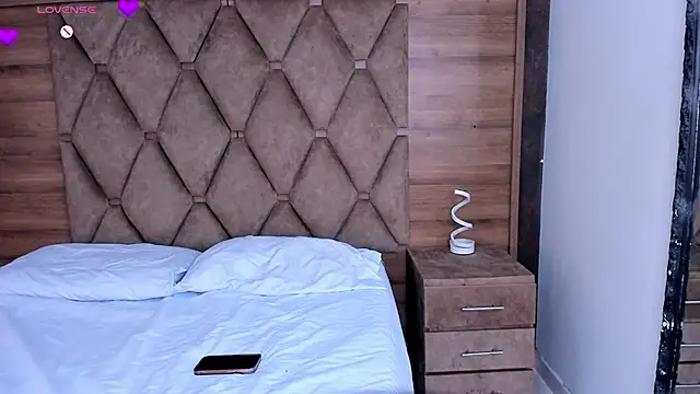 CristineRain online show from April 18, 2026, 5:00 am