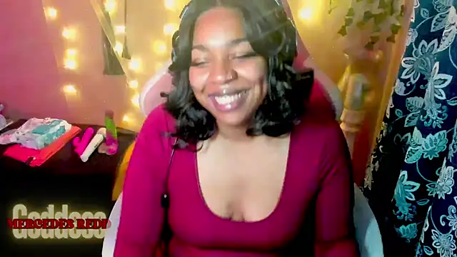 Goddess MercedesRedd online show from May 3, 2026, 1:39 pm