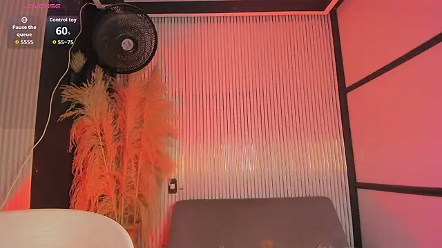 Snapshot of kittyBlossom_1 chatting on July 26, 2026, 8:27 pm kittyBlossom 1 online show from July 26, 2026, 8:27 pm