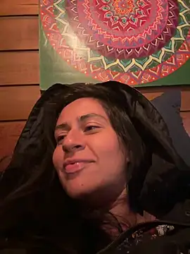 Geovana blan online show from April 21, 2026, 2:51 am