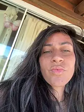 Geovana blan online show from April 22, 2026, 12:28 pm