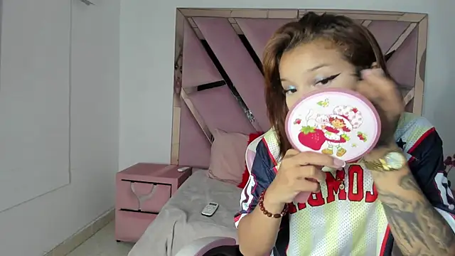 Snapshot of Angell_cherryht chatting on June 27, 2026, 8:25 pm Angell cherryht online show from June 27, 2026, 8:25 pm