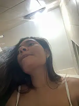 Sweetroseof online show from April 21, 2026, 10:56 pm