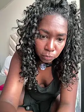 Snapshot of maryjane_ebony chatting on May 29, 2026, 2:04 pm maryjane ebony online show from May 29, 2026, 2:04 pm