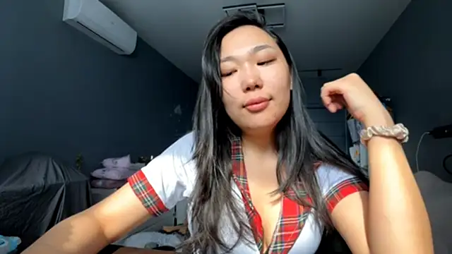 Snapshot of DrivenRitual chatting on March 6, 2026, 1:46 am DrivenRitual online show from March 6, 2026, 1:46 am