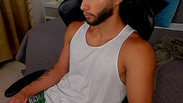 Emmet CollinsJS online show from April 17, 2026, 6:49 am