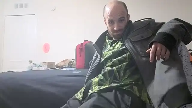 CirclingClass online show from November 3, 2025, 12:06 pm