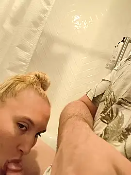 luckilyfound3 online show from April 24, 2026, 4:31 pm