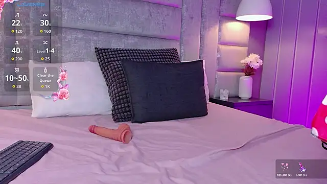 PaulaVegaa online show from April 10, 2026, 3:06 pm