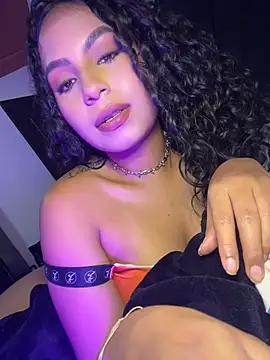 AmeliaAndersson online show from June 12, 2026, 7:57 pm