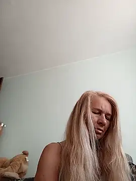 ViktoriaSexi1 online show from May 19, 2026, 4:41 am