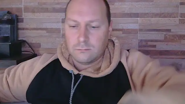 lustonfan online show from July 3, 2026, 12:33 pm